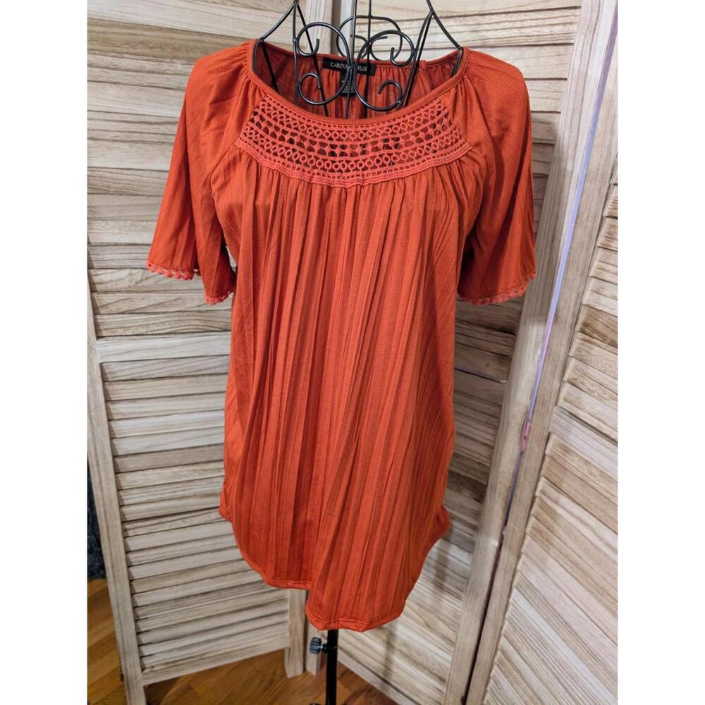Ladies Small Carolyn Taylor V-neck Short Sleeve Orange Pullover